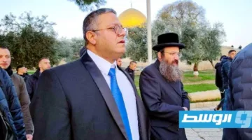 بن غفير المتطرف يقود مستوطنين لاقتحام المسجد الأقصى