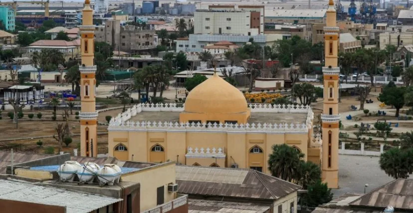 والي البحر الأحمر يوجه بتوحيد وإخلاء المدارس استعدادًا لبداية العام الدراسي الجديد والي البحر الأحمر يوجه بتوحيد وإخلاء المدارس استعدادًا لبداية العام الدراسي الجديد