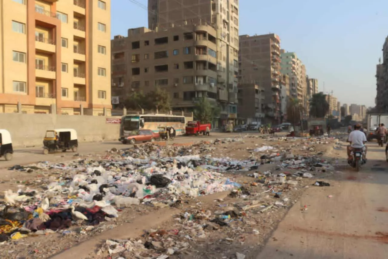محافظ القليوبية يقوم بجولة في شرق شبرا الخيمة: رصد مخالفات وإغلاق قاعة أفراح قيد الإنشاء محافظ القليوبية يقوم بجولة في شرق شبرا الخيمة: رصد مخالفات وإغلاق قاعة أفراح قيد الإنشاء