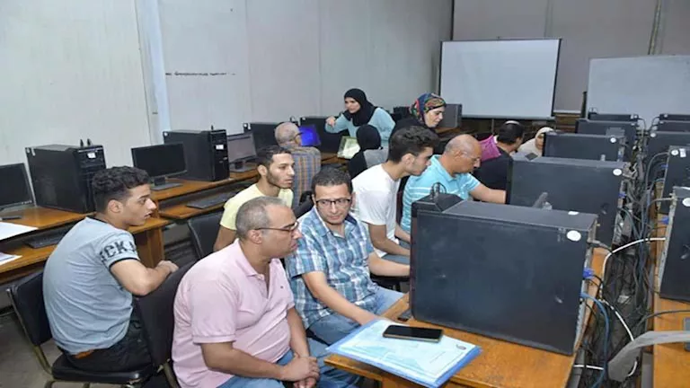 تحديد درجات القبول في كليات الطب الخاصة والأهلية بين 81% و85% للشهادات المعادلة