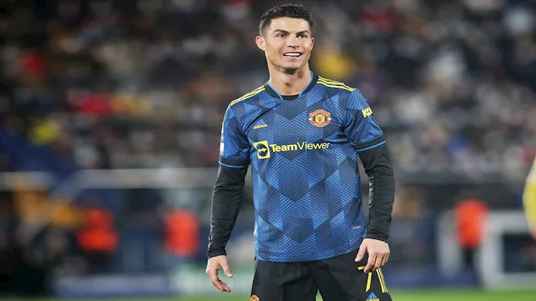 “تحركات من برشلونة وتشيلسي”: رونالدو يشكل فريق الأحلام مع النصر