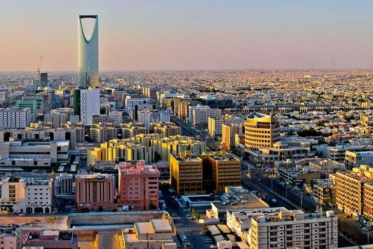 تراجع الصفقات العقارية في الرياض بنسبة 63% خلال الربع الثاني من عام 2025 تراجع الصفقات العقارية في الرياض بنسبة 63% خلال الربع الثاني من عام 2025