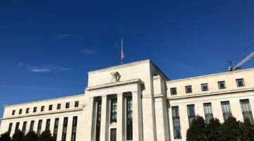 ترامب يدعو إلى استقالة ليزا كوك من الاحتياطي الفيدرالي ويزيد الضغوط عليه