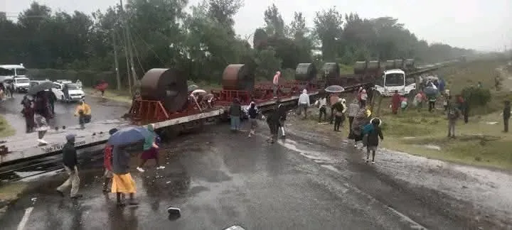 تصادم قطار بحافلة في كينيا يسفر عن 6 وفيات وجرحى بالعشرات تصادم قطار بحافلة في كينيا يسفر عن 6 وفيات وجرحى بالعشرات