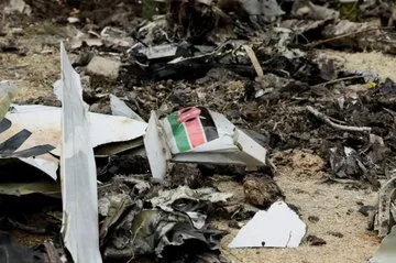 تفاصيل حادثة سقوط طائرة إسعاف جوي قرب العاصمة الكينية (فيديو)