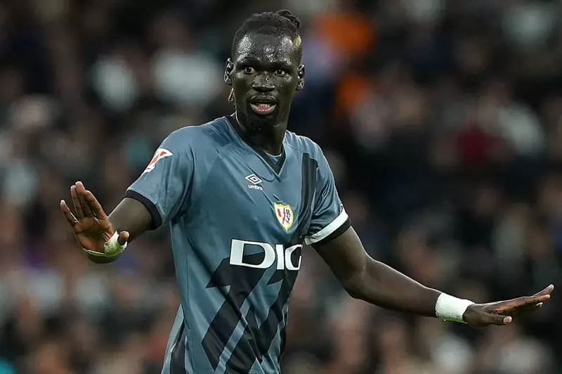 تقارير: الفريق السعودي يسعى للتعاقد مع لاعب من رايو فاليكانو الإسباني. تقارير: الفريق السعودي يسعى للتعاقد مع لاعب من رايو فاليكانو الإسباني.
