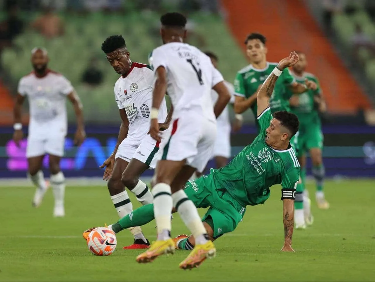 تقارير: فرانشيسكو كالفو يكمل انتقاله إلى الدوري السعودي