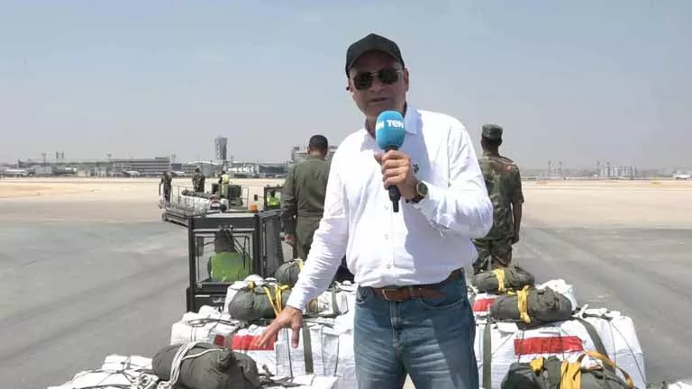 “تن” تتجاوز الحصار الجوي على غزة من خلال بث مباشر يعرض جهود الإغاثة “تن” تتجاوز الحصار الجوي على غزة من خلال بث مباشر يعرض جهود الإغاثة