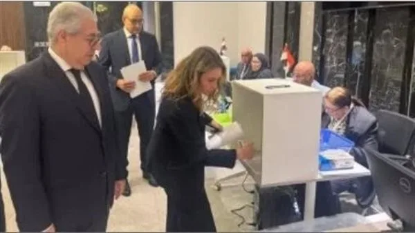 تواصل وصول أبناء الجالية المصرية في الكويت للإدلاء بأصواتهم في انتخابات مجلس الشيوخ 2025