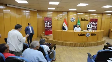 توزيع كراسي متحركة ودعم طارئ خلال لقاء محافظ المنيا مع المواطنين