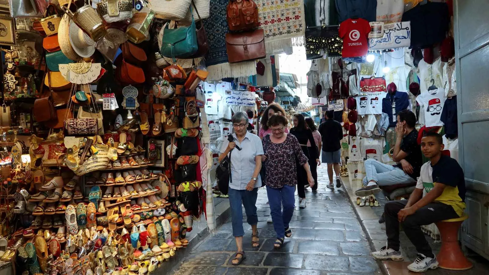تونس تستقبل 5.3 مليون سائح خلال حوالي 7 أشهر بارتفاع قدره 9.8% تونس تستقبل 5.3 مليون سائح خلال حوالي 7 أشهر بارتفاع قدره 9.8%