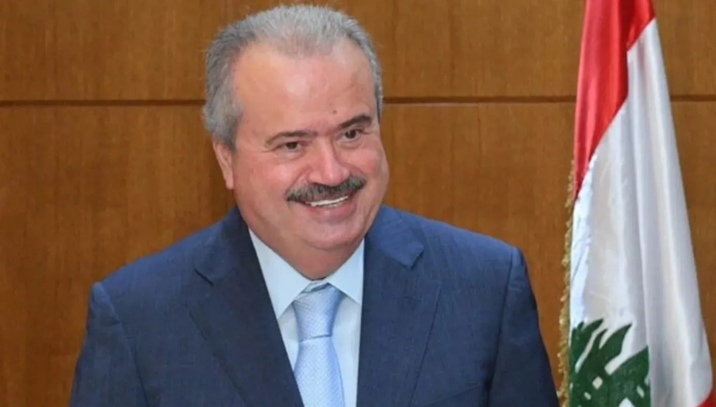 جابر يقدم مشروع قانون موازنة 2026 إلى رئاسة الحكومة. جابر يقدم مشروع قانون موازنة 2026 إلى رئاسة الحكومة.