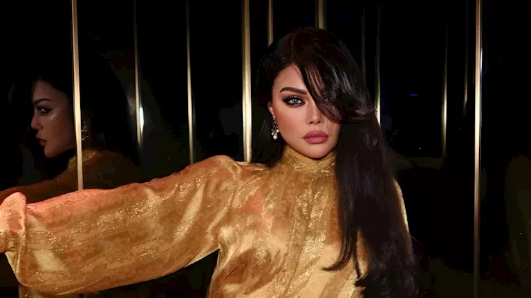 “جامبسوت غير مبطن” … هيفاء وهبي تشارك صوراً من جلسة تصوير وجمهورها يتفاعل “جامبسوت غير مبطن” … هيفاء وهبي تشارك صوراً من جلسة تصوير وجمهورها يتفاعل
