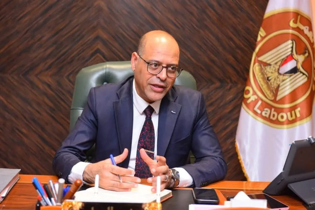 جبران: في القانون الجديد للعمل، لن يُطلب من العمال تقديم استقالاتهم. جبران: في القانون الجديد للعمل، لن يُطلب من العمال تقديم استقالاتهم.