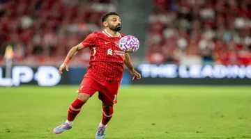 جدل حول شارة القيادة في ليفربول: ما دور محمد صلاح؟ (خاص)