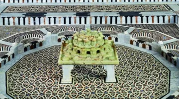 “جمال الأرض” يتناول مقتنيات متحف الفن الإسلامي.