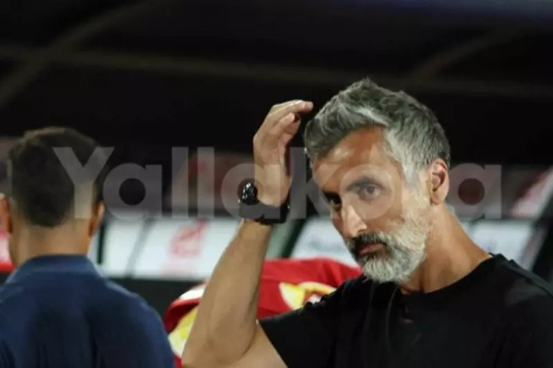 جماهير الأهلي تنتقد ريبيرو (فيديو) جماهير الأهلي تنتقد ريبيرو (فيديو)