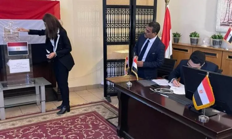 جهود البعثات المصرية في الخارج لتيسير عملية المشاركة في انتخابات مجلس الشيوخ جهود البعثات المصرية في الخارج لتيسير عملية المشاركة في انتخابات مجلس الشيوخ