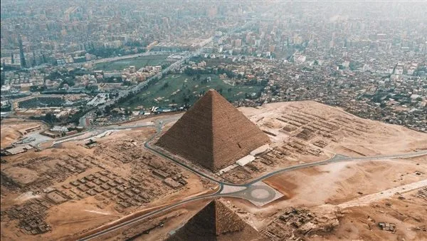 حالة الطقس يوم السبت: حرارة ورطوبة مرتفعتان في معظم المناطق، ودرجات الحرارة بالقاهرة تصل إلى 34 درجة في الظل. حالة الطقس يوم السبت: حرارة ورطوبة مرتفعتان في معظم المناطق، ودرجات الحرارة بالقاهرة تصل إلى 34 درجة في الظل.