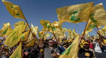 حزب الله اللبناني يشارك في جنازة ثلاثة ضحايا جراء قصف إسرائيلي في الجنوب