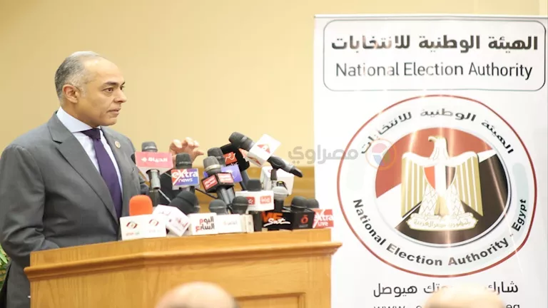 حزن وفخر في مراكز الاقتراع.. الهيئة الوطنية تثني على جهود المشاركين.