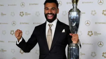 حقق محمد صلاح إنجازاً تاريخياً بفوزه بـ 5 جوائز في موسم واحد خلال عام “غير تقليدي”