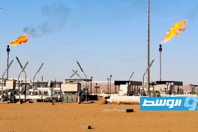 حقل الشرارة يحقق إنتاجاً قياسياً بلغ 310.9 ألف برميل من النفط. حقل الشرارة يحقق إنتاجاً قياسياً بلغ 310.9 ألف برميل من النفط.