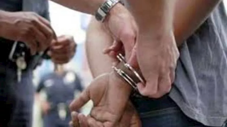حكم بالسجن 5 سنوات لمتهمين بتهمة بيع طفلة وتزوير شهادة ميلاد في المقطم حكم بالسجن 5 سنوات لمتهمين بتهمة بيع طفلة وتزوير شهادة ميلاد في المقطم