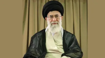خامنئي يدعو إلى التلاحم ويرفض الخضوع للضغوط الأمريكية