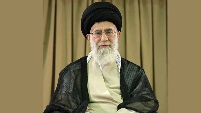 خامنئي يدعو إلى التلاحم ويرفض الخضوع للضغوط الأمريكية خامنئي يدعو إلى التلاحم ويرفض الخضوع للضغوط الأمريكية