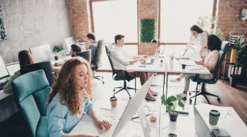 خبيرة توظيف أسترالية: الجيل Z يفتقر إلى الحماسة للعمل