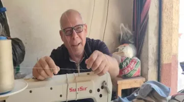 خمسون عاماً من الحرفة: حكايات ترزي الفيوم في مواجهة اندثار المهنة (صور)