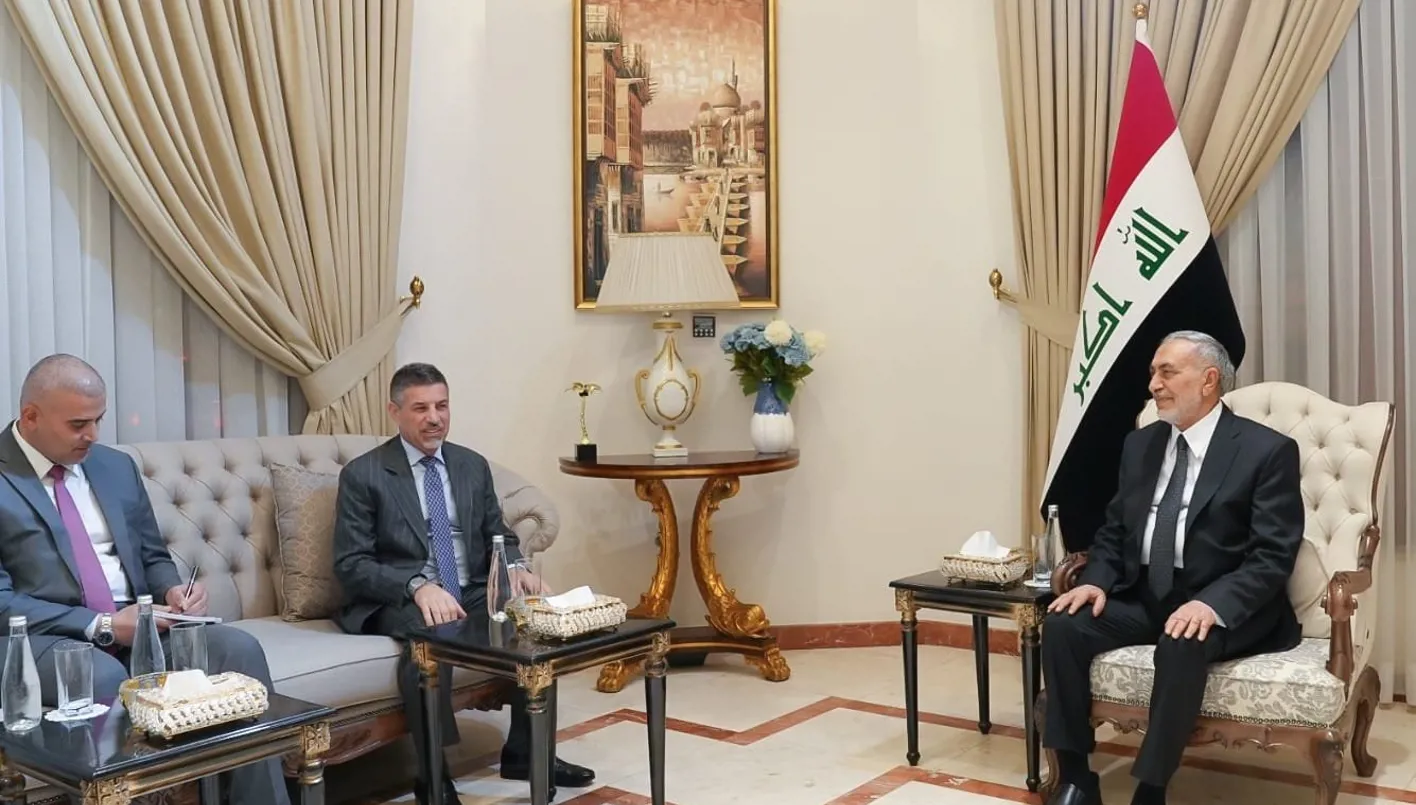 رئيس البرلمان العراقي: لا يمكن تحقيق الاستقرار الأمني دون تحقيق نمو اقتصادي. رئيس البرلمان العراقي: لا يمكن تحقيق الاستقرار الأمني دون تحقيق نمو اقتصادي.