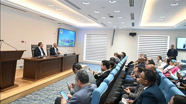 رئيس البرلمان: مجلس الشيوخ أغنى الحياة التشريعية وساعد في مراجعة العديد من مشاريع القوانين. رئيس البرلمان: مجلس الشيوخ أغنى الحياة التشريعية وساعد في مراجعة العديد من مشاريع القوانين.