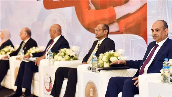 رئيس البورصة: الفترة القادمة ستشهد جهودًا لزيادة عدد المستثمرين المصريين في الخارج.