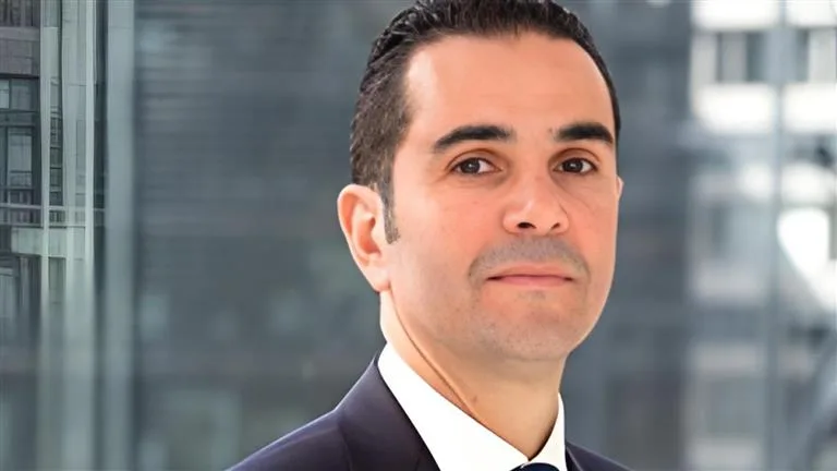 رئيس “التنظيم والإدارة” يناقش مع وزير الاستثمار طرق تحسين الجهاز الإداري رئيس “التنظيم والإدارة” يناقش مع وزير الاستثمار طرق تحسين الجهاز الإداري