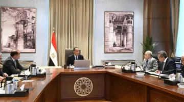 رئيس الحكومة يراقب مساعي إعادة تنظيم الهيئات الاقتصادية