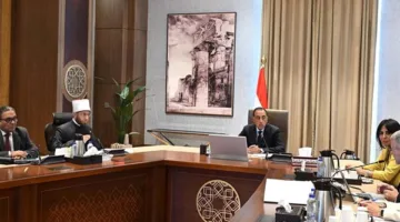 رئيس الوزراء يراجع جهود إدارة أصول وأملاك الوقف مع وزير الأوقاف