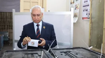 رئيس جامعة المنيا يقوم بإدلاء صوته في انتخابات الشيوخ ويحث على المشاركة الوطنية (صور)
