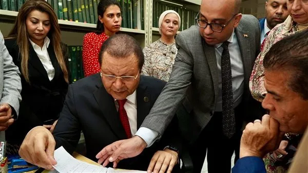 رئيس هيئة الاعتماد والرقابة الصحية يزور مستشفى رأس التين ومركز طب الأسرة في الجمرك رئيس هيئة الاعتماد والرقابة الصحية يزور مستشفى رأس التين ومركز طب الأسرة في الجمرك