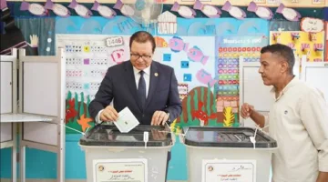 رئيس هيئة الرقابة الصحية يشارك في التصويت لانتخابات مجلس الشيوخ