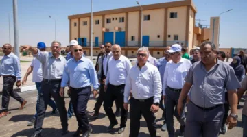 رئيس هيئة قناة السويس الاقتصادية يطلع على آخر تطورات البنية التحتية في القنطرة غرب