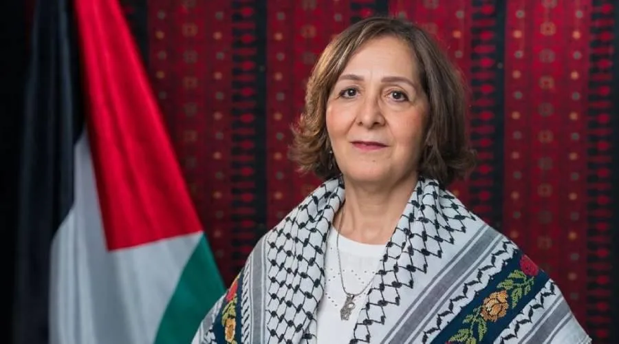 رئيسة اتحاد المرأة الفلسطينية: المساندة الإماراتية تقوي إرادة النساء الفلسطينيات في مواجهة الصعوبات رئيسة اتحاد المرأة الفلسطينية: المساندة الإماراتية تقوي إرادة النساء الفلسطينيات في مواجهة الصعوبات