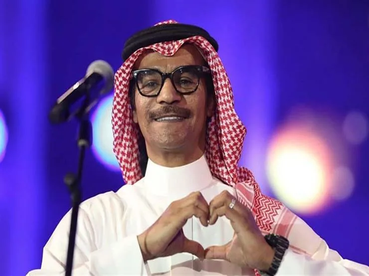 رابح صقر يواجه مشكلة صحية في حفله بالرياض رابح صقر يواجه مشكلة صحية في حفله بالرياض