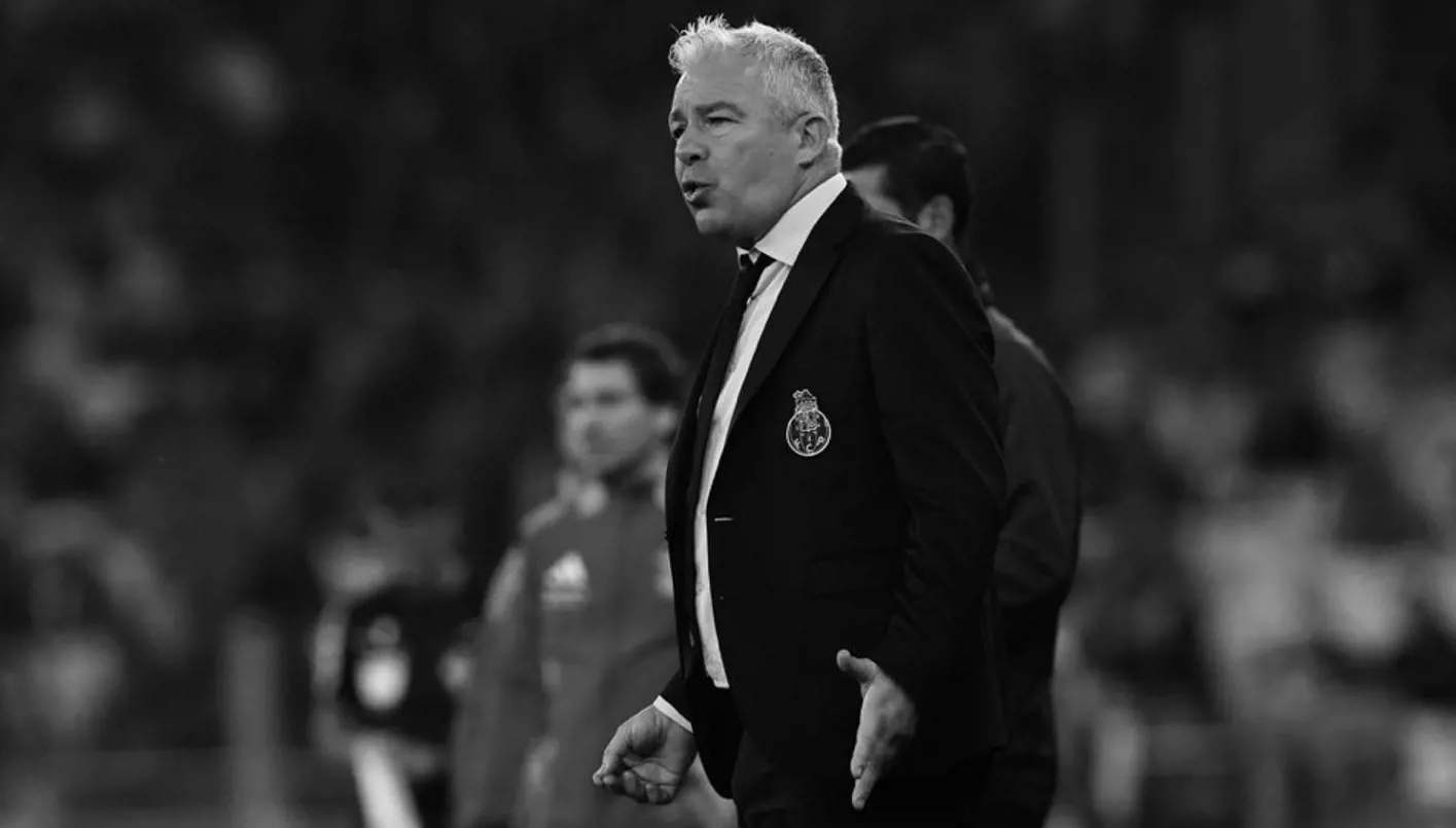 رحيل أسطورة بورتو والمنتخب البرتغالي عن عمر يناهز 53 عاماً رحيل أسطورة بورتو والمنتخب البرتغالي عن عمر يناهز 53 عاماً