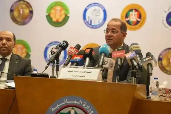 ردًا على وزارة المالية: خبير اقتصادي لـ«الحرية»: نمو الاقتصاد المصري بنسبة 4.5% جيد لكنه غير كافٍ لتحسين مستويات المعيشة. ردًا على وزارة المالية: خبير اقتصادي لـ«الحرية»: نمو الاقتصاد المصري بنسبة 4.5% جيد لكنه غير كافٍ لتحسين مستويات المعيشة.