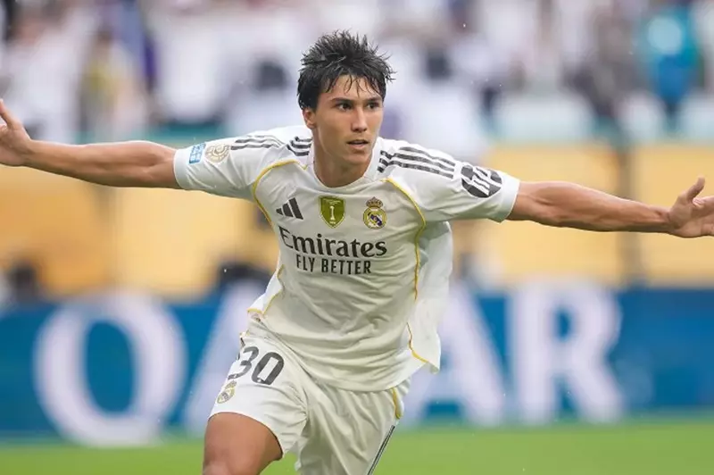 رسميًا.. ريال مدريد يمدد عقد جونزالو غارسيا حتى عام 2030