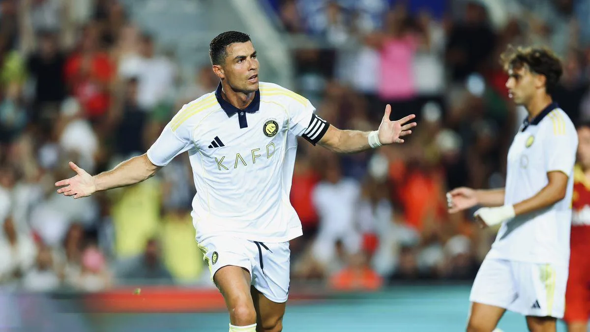 رونالدو يدافع بحماس عن الدوري السعودي: لا نلوم جواو فيليكس على الانتقال من بنفيكا.. والاتهامات غير عادلة.