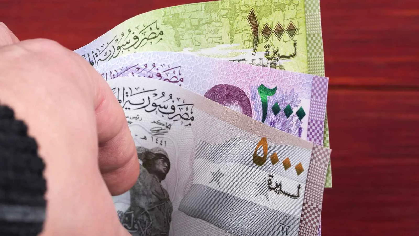 رويترز: سوريا تخطط لاستبعاد صفرين من عملتها وإصدار فئات نقدية جديدة رويترز: سوريا تخطط لاستبعاد صفرين من عملتها وإصدار فئات نقدية جديدة