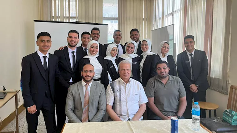 “ريهايدرو”.. مشروع طلابي في كلية الهندسة بالمطرية يُنتج الهيدروجين الأخضر باستخدام مكونات محلية
